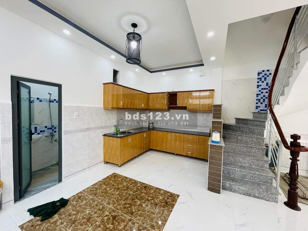 Bán nhà 60m²- giá rẻ nhất khu vực - hxh- sát mt- Dương Quảng Hàm Gò Vấp