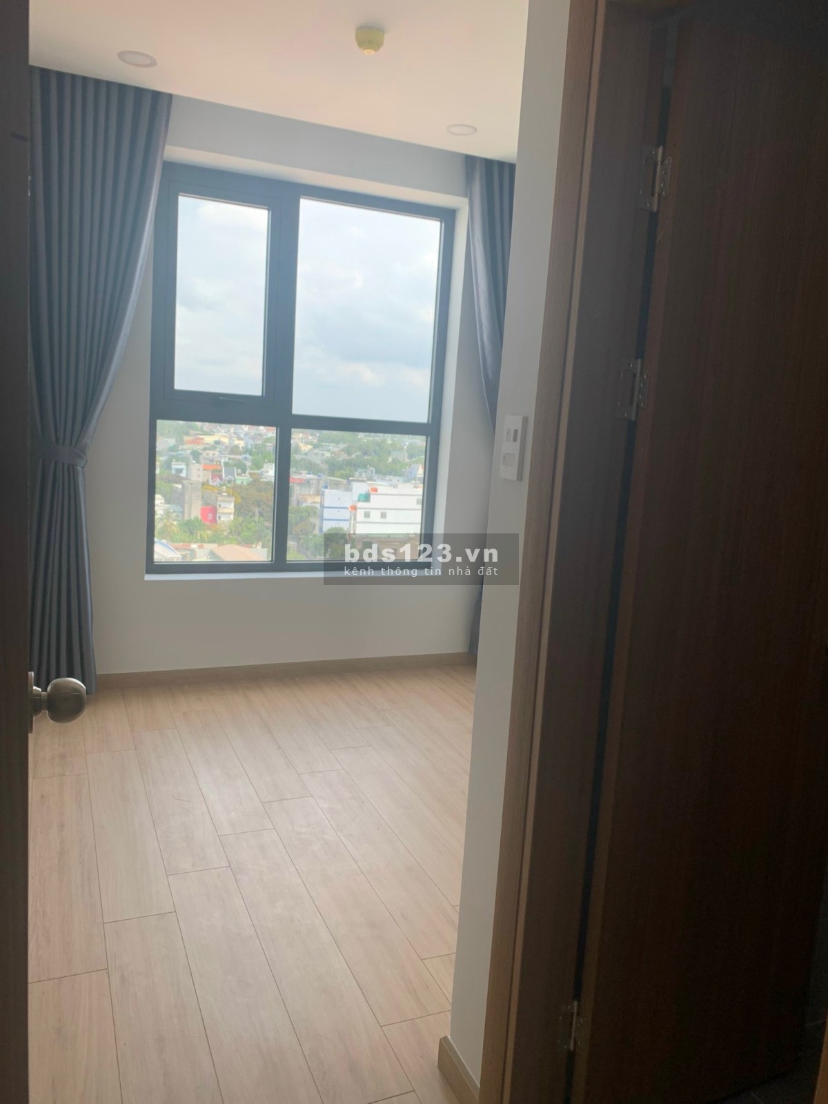 Cho thuê căn hộ Bcons Garden 4triệu /tháng