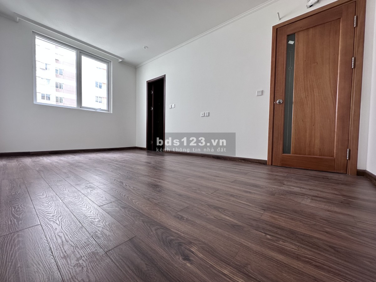 Chính chủ cần bán căn hộ 77.6m2 view Tây Nam chung cư Eurowindow River Park. LH: 0983 361 203