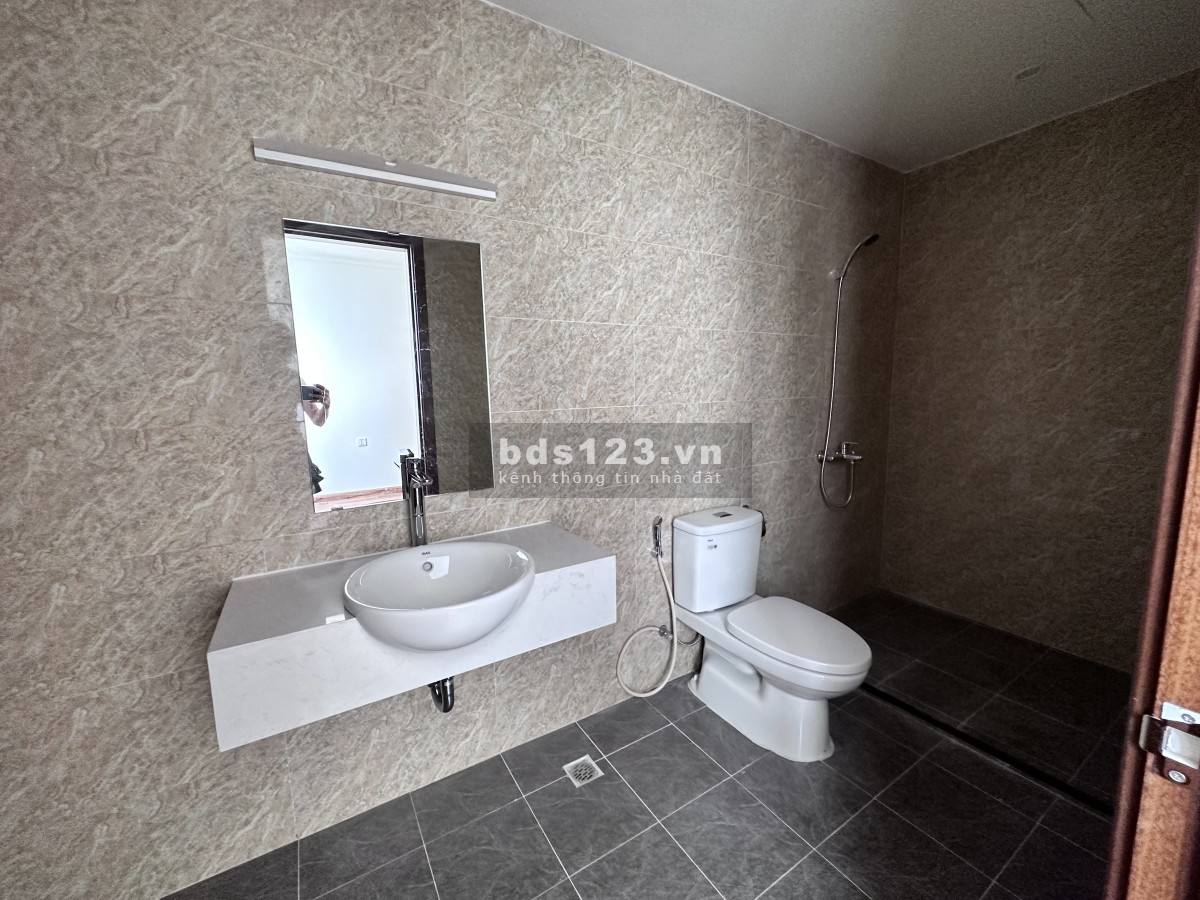 Chính chủ cần bán căn hộ 77.6m2 view Tây Nam chung cư Eurowindow River Park. LH: 0983 361 203