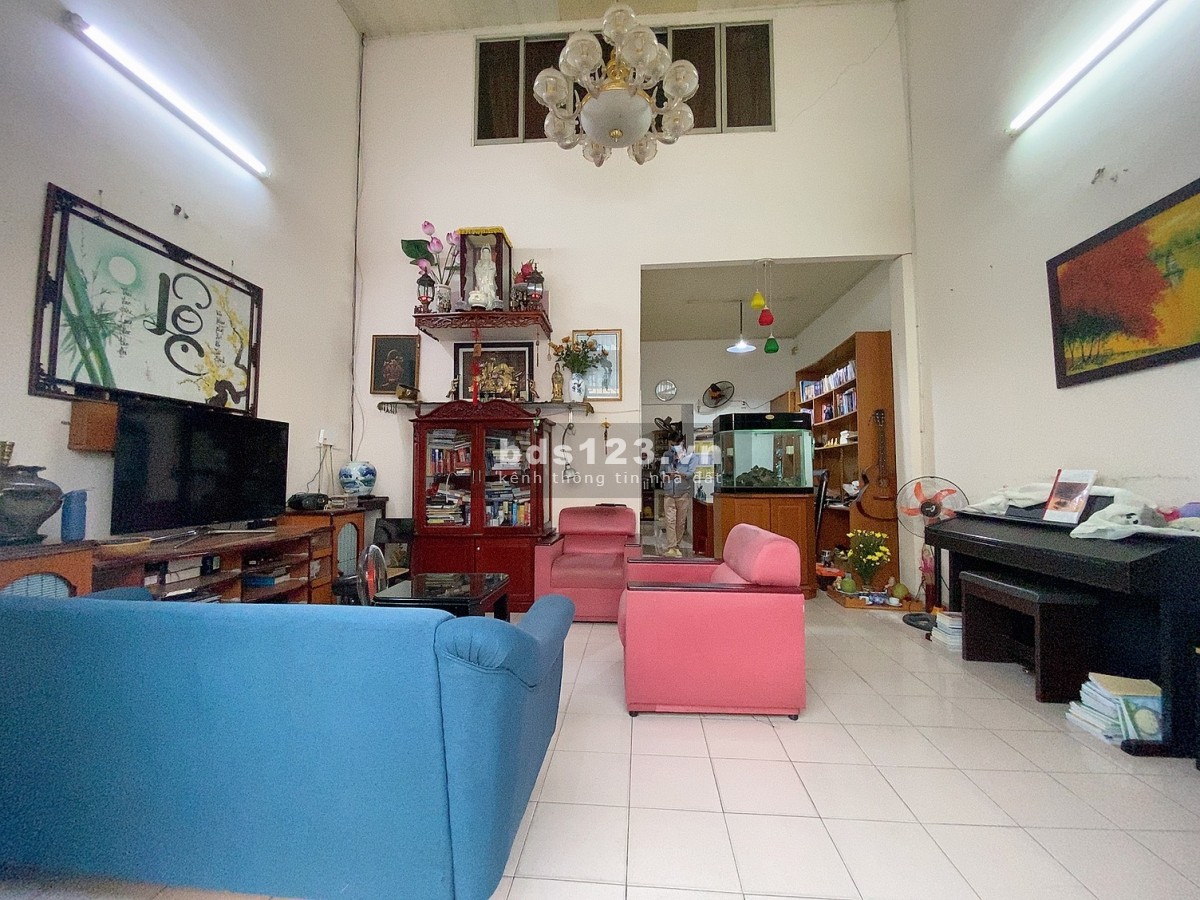 Nhà bán đi định cư - Thích Quảng Đức Phú Nhuận - 60m2 - ngang 5.2m - chỉ 6 tỷ nhỉnh.