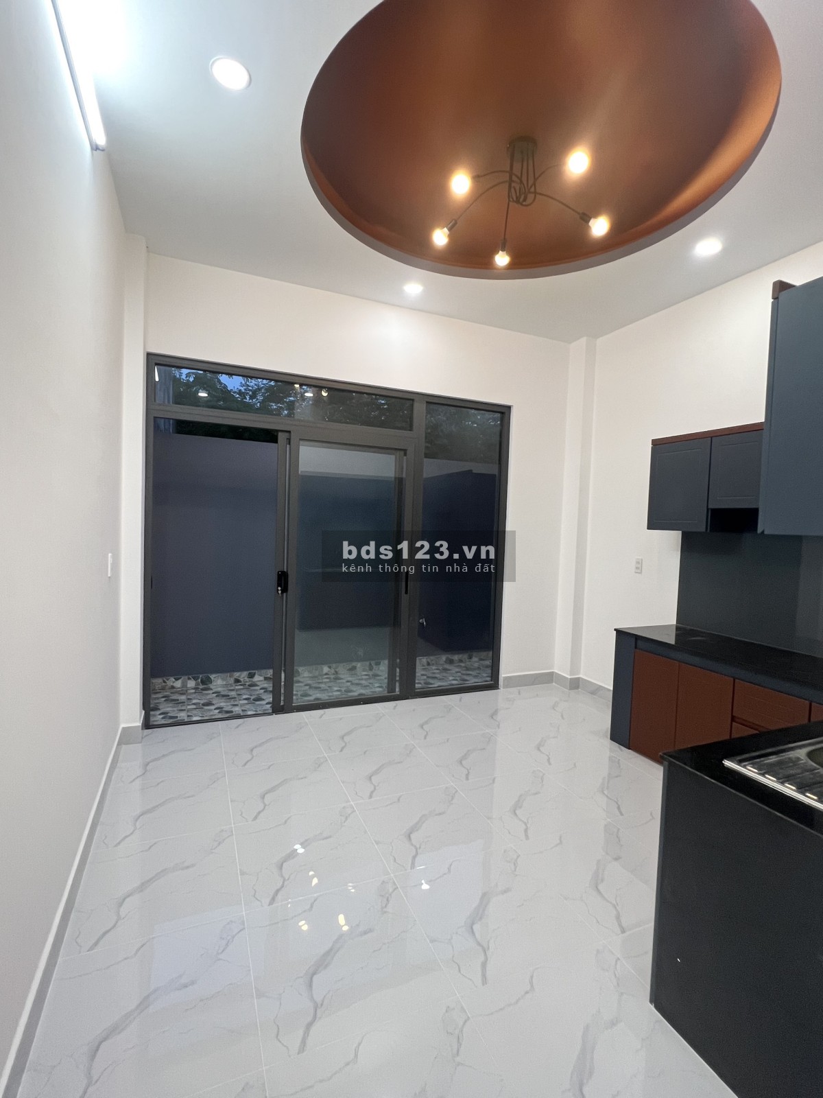 Cần bán gấp nhà 1 trệt 2 lầu mới xây, 54m2 4PN - 3WC, sổ hồng hoàn công, giá 4 tỷ 8 thương lượng