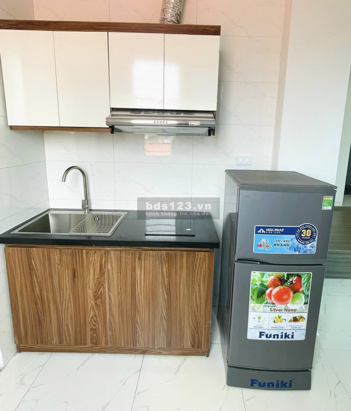 Bán nhà chung cư Mi Ni đường Láng, Đống Đa 94m2, 7 tầng, mặt tiền 5 m, giá 16 tỷ.
