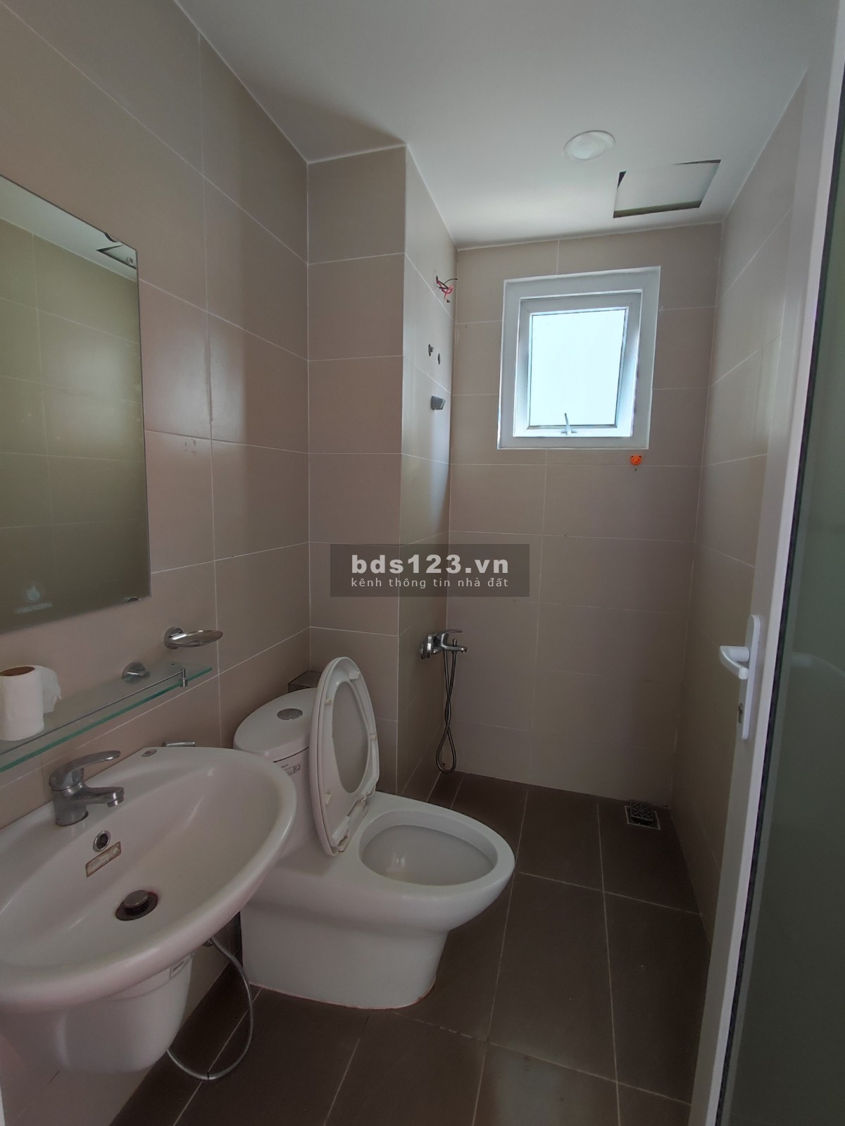 Cần bán gấp căn 2PN,2WC tặng nội thất giá 1,730 tỷ (bao hết) - SHR sở hữu lâu dài - Cho vay 1,2 tỷ