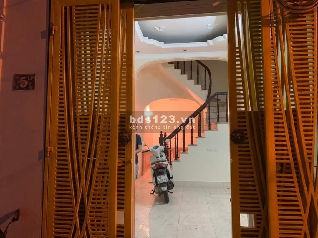 Bán gấp nhà Phố Trường Chinh Thanh Xuân 34m2x4 hơn 3 Tỷ