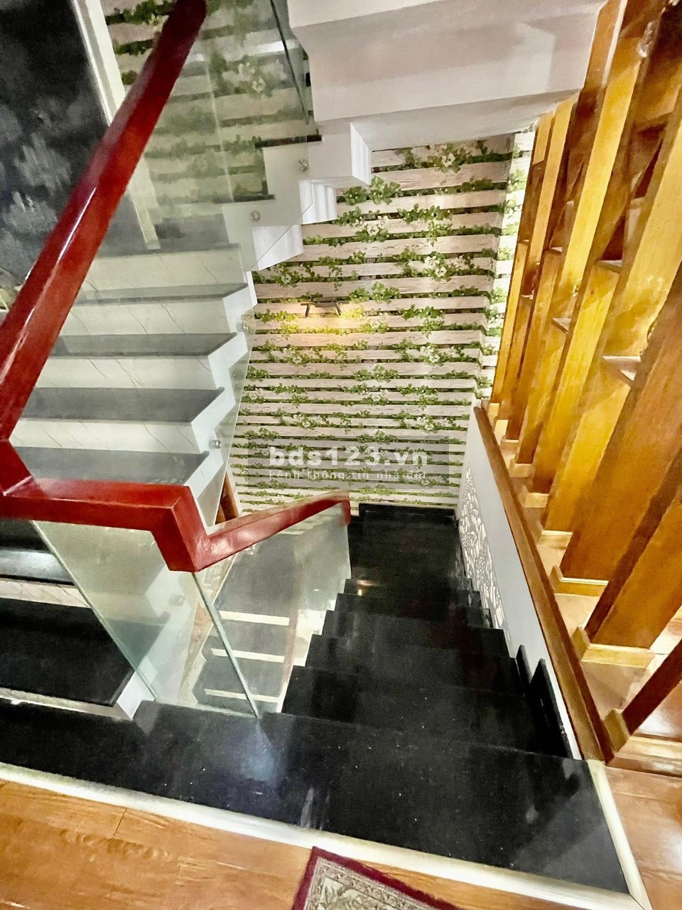 Chính chủ cần vốn làm ăn bán gấp căn nhà Huỳnh Văn Nghệ