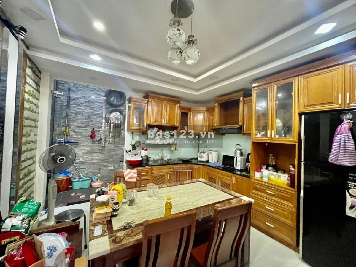 Chính chủ cần vốn làm ăn bán gấp căn nhà Huỳnh Văn Nghệ