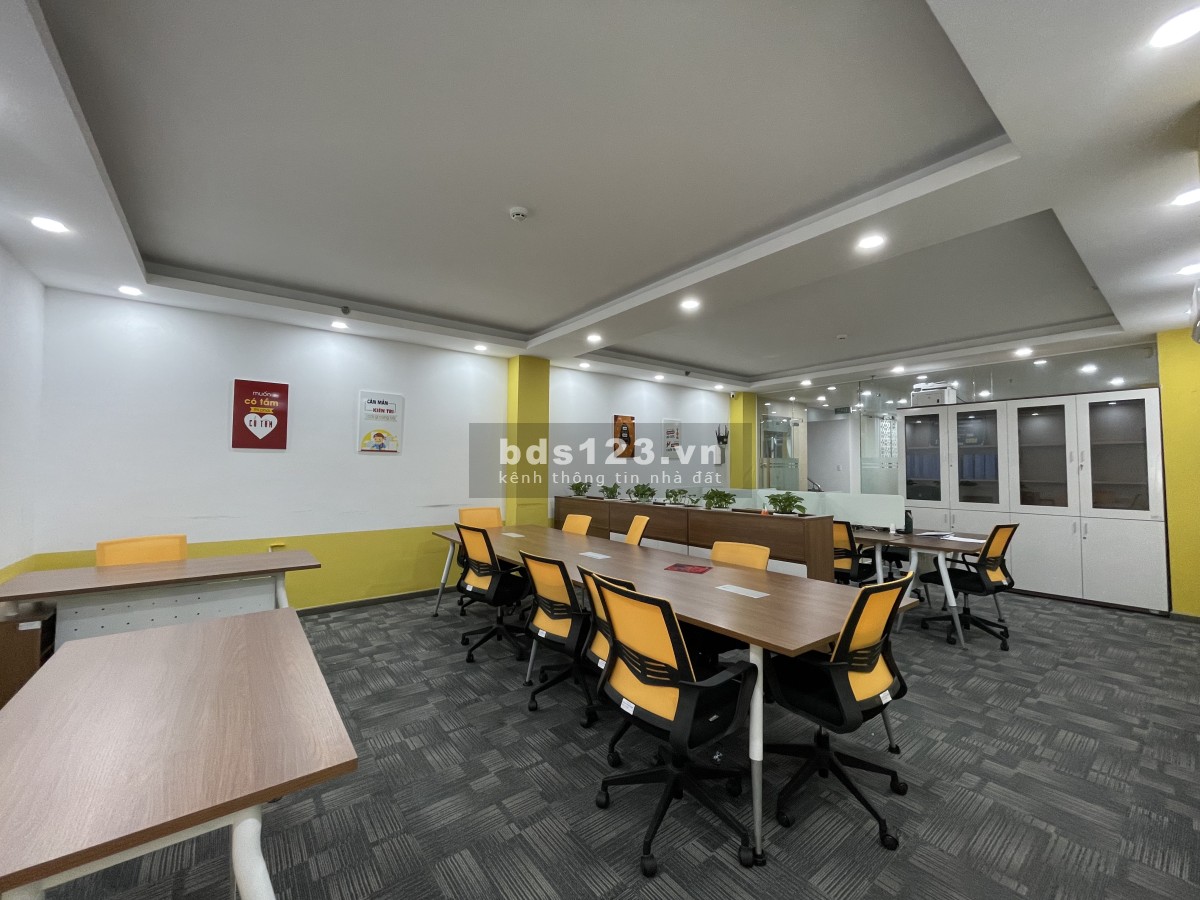 Chủ đầu tư Thanh Niên Holdings cho thuê mặt bằng trống kinh doanh mặt tiền Trần Xuân Soạn.