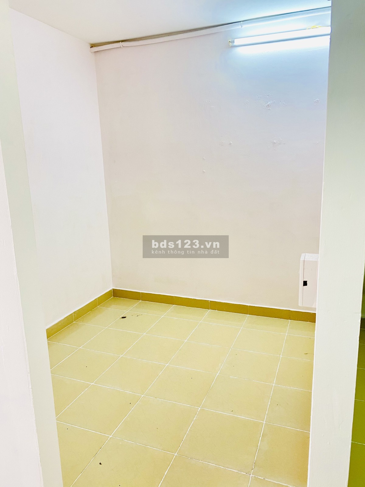 Gia đình tôi chính chủ bán căn hộ 8x Đầm Sen 1 phòng ngủ giá 1.39 tỉ giấy tờ hợp lệ lầu 8