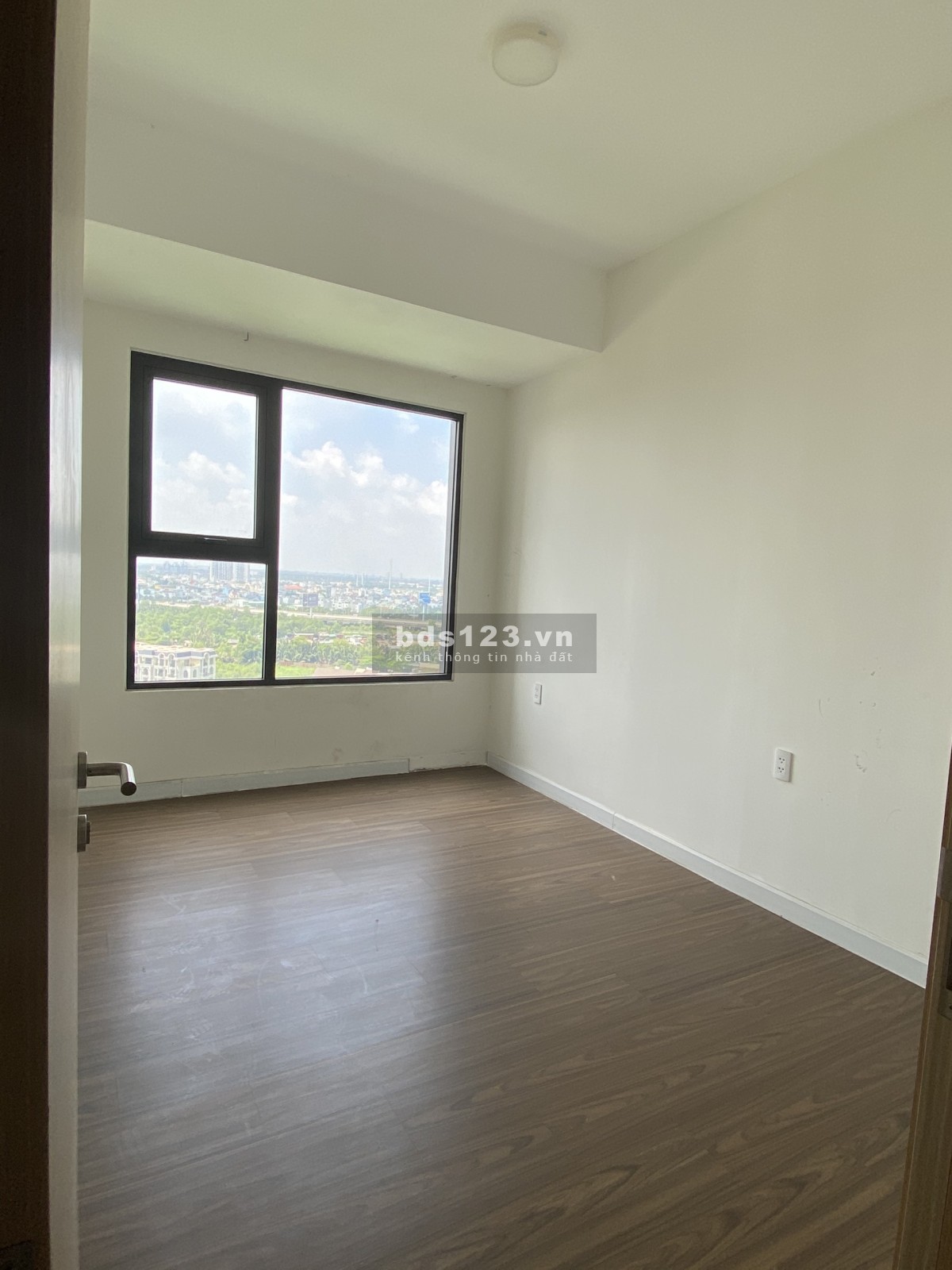 Tin thật 100% căn hộ 3PN - 2WC - 90M², Block B view đẹp nhất dự án. Giá chuẩn 3,35 tỷ bao phí