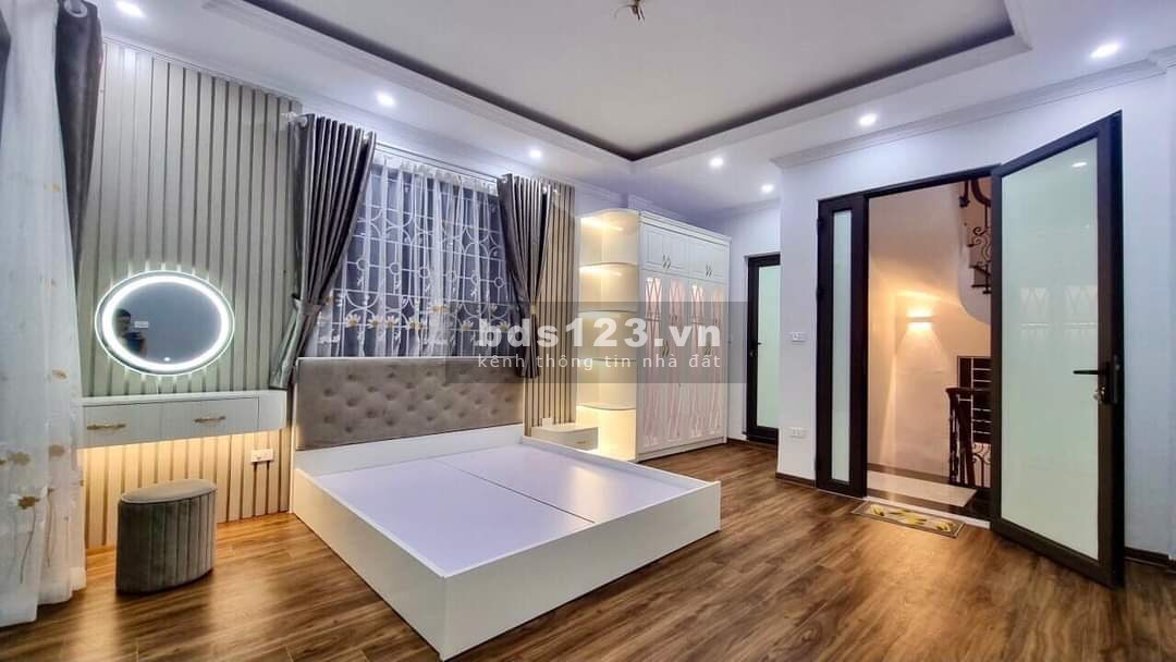 Bán gấp nhà đẹp chưa bóc tem ở Phố Minh Khai 45m2x5T nhỉnh hơn 4 tỷ có sổ đỏ minh bạch-0327123106