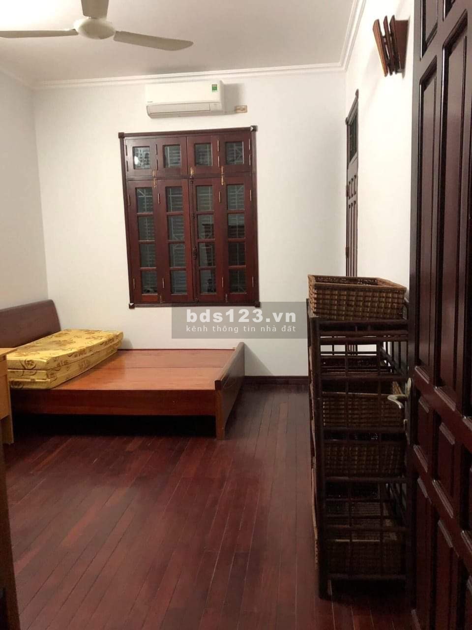Cho thuê nhà nguyên căn, Cầu Giấy, 46m2 x 3T, Giá: 11 Tr/Th. (Có TL)