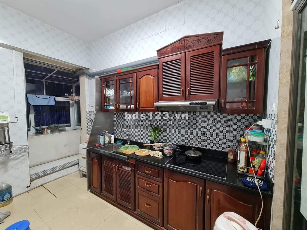 Cho thuê nhà nguyên căn, Cầu Giấy, 46m2 x 3T, Giá: 11 Tr/Th. (Có TL)