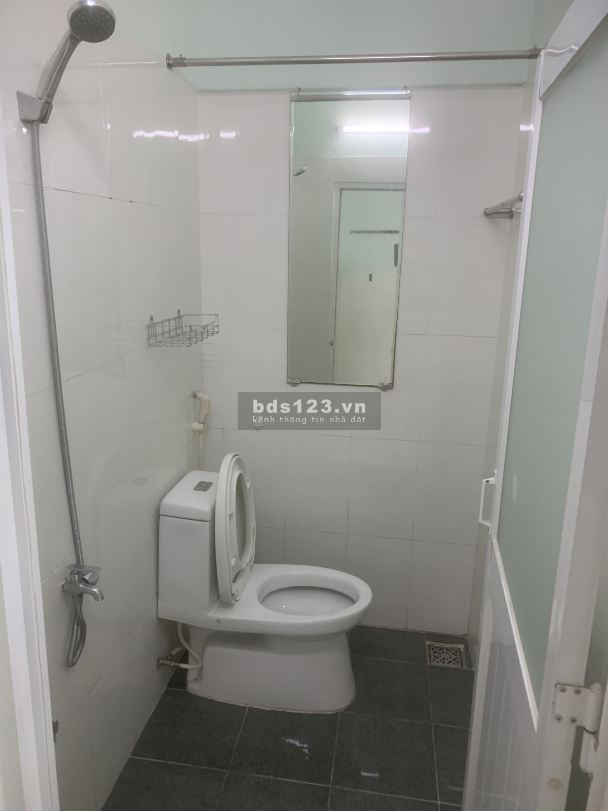 Cho thuê phòng mới xây tại hẻm 290 Lý Thái Tổ, P1, Q3
