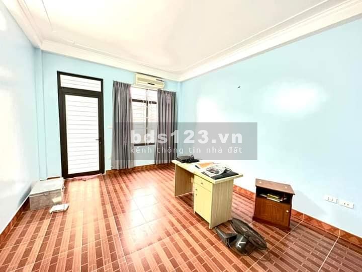 Bán nhà mặt ngõ kinh doanh đường Hoàng Mai 54m, 4 tầng, mt 4.1m, giá 6.5 tỷ.