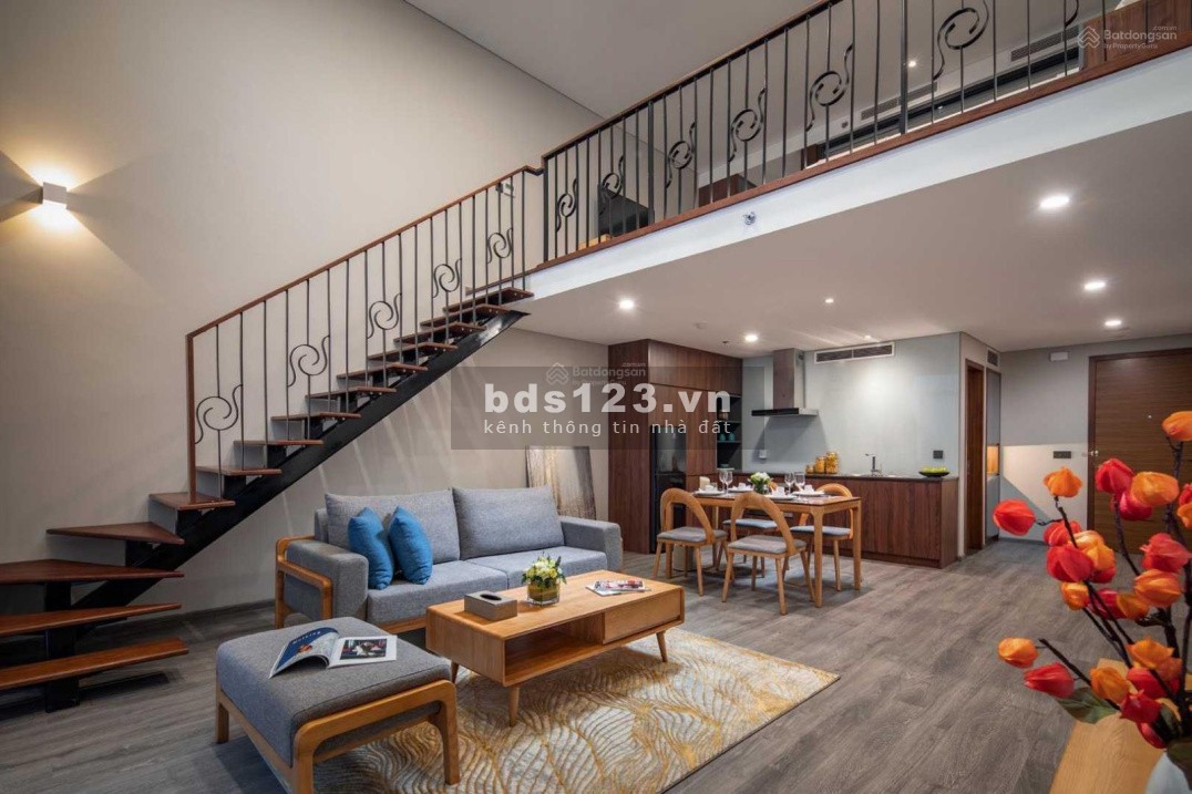 Giảm giá chỉ hơn 5 tỷ ô tô vào nhà Ngọc Thuỵ Long Biên 45m mt 4m 5 tầng, cách đường ô tô tránh 10m