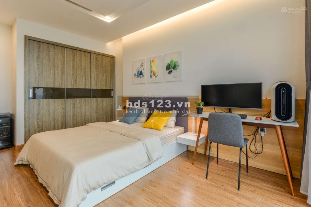 Giảm giá chỉ hơn 5 tỷ ô tô vào nhà Ngọc Thuỵ Long Biên 45m mt 4m 5 tầng, cách đường ô tô tránh 10m
