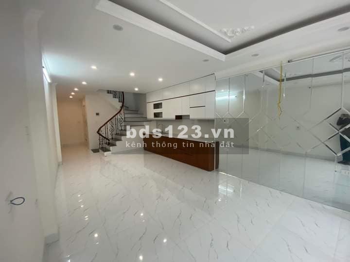 Nhà đẹp kinh doanh, ô tô Nguyễn Chính, Hoàng Mai 72m, 7 tầng, mt 4m, giá 10.3 tỷ.