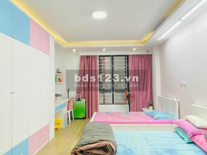 Bán nhà Lĩnh Nam, Đẹp long lanh - Tặng nội thất tiền tỷ, 30m2 x 5 tầng, 3.15 tỷ