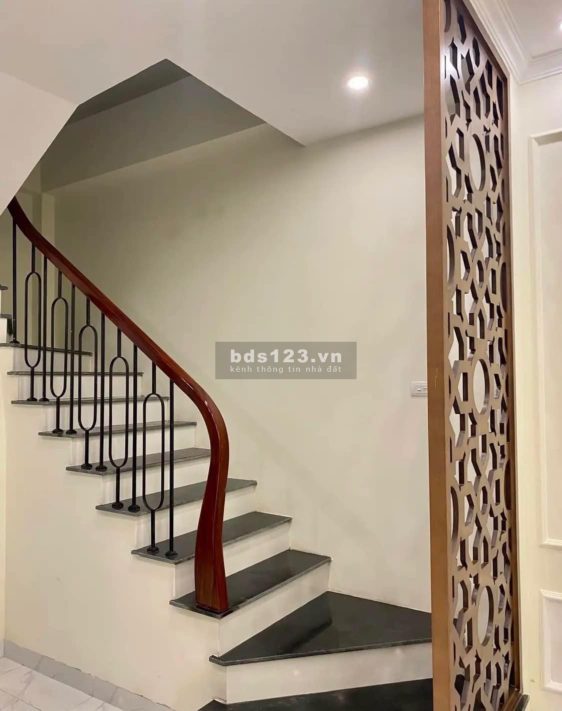 SIÊU PHẨM BÁN NHÀ KIM MÃ HIỆN ĐẠI MỚI TINH , DIỆN TÍCH 38m2x 6 TẤNG, GIÁ 5.5 TỎI.