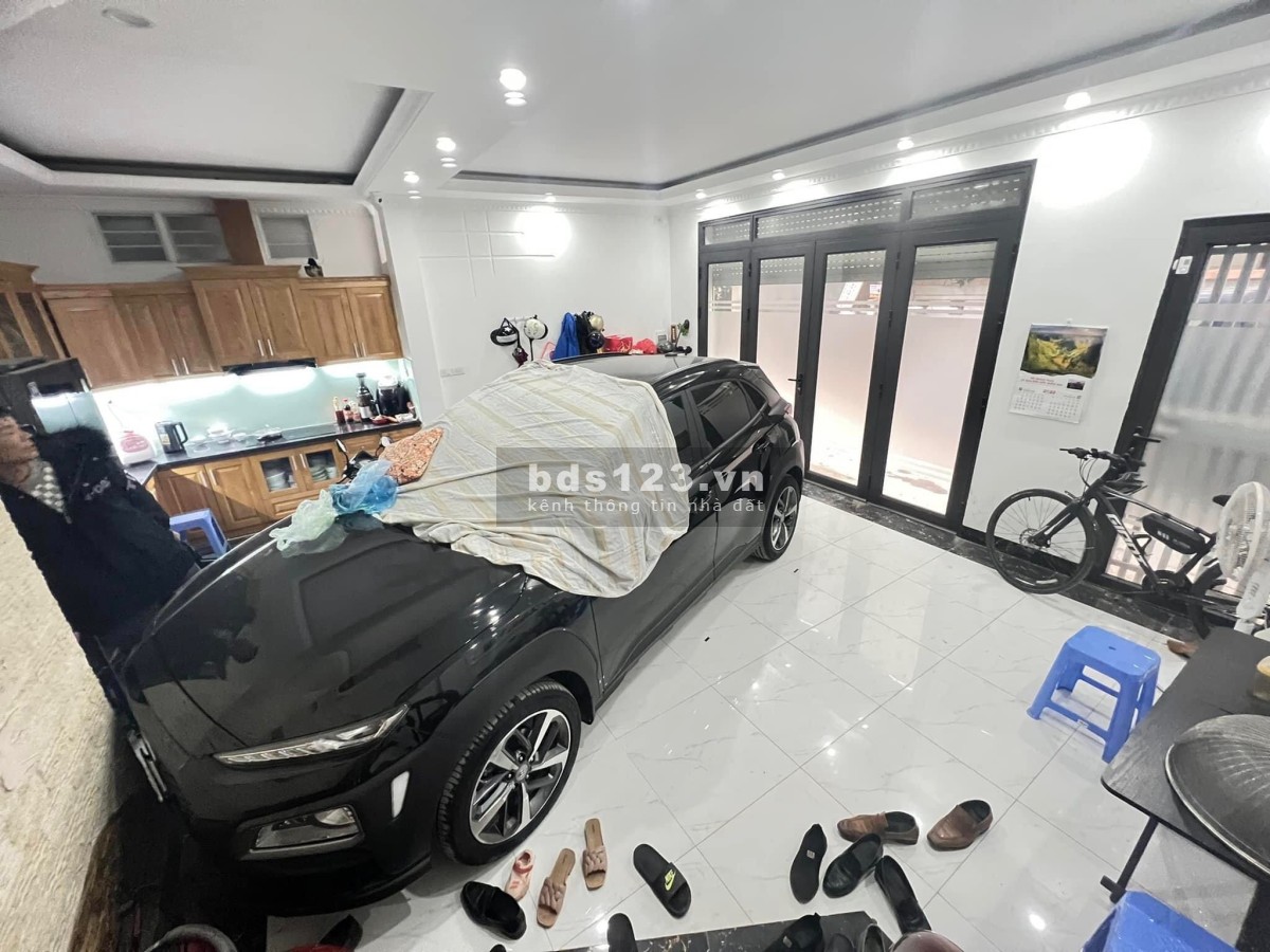 Bán Nhà Võng Thị, Nhà Đẹp Lung Linh, Mặt Tiền Rộng, Có Gala Ôtô. 45m2, Mặt Tiền Rộng.
