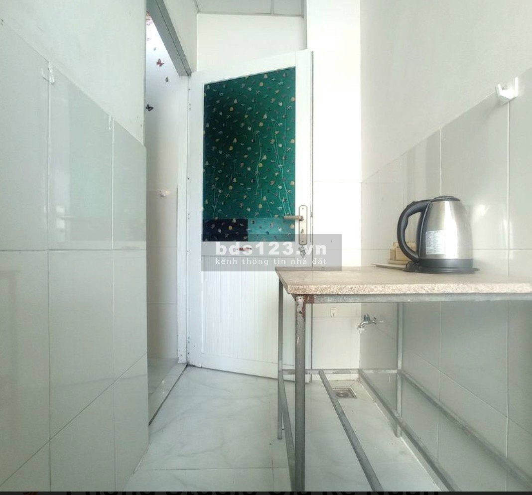 Còn 1 phóng duy nhất Lâm Văn Bền tiện sang Nguyễn Văn Linh, Trần Xuân Soạn, Nguyễn Thi Thập, Quận 7.