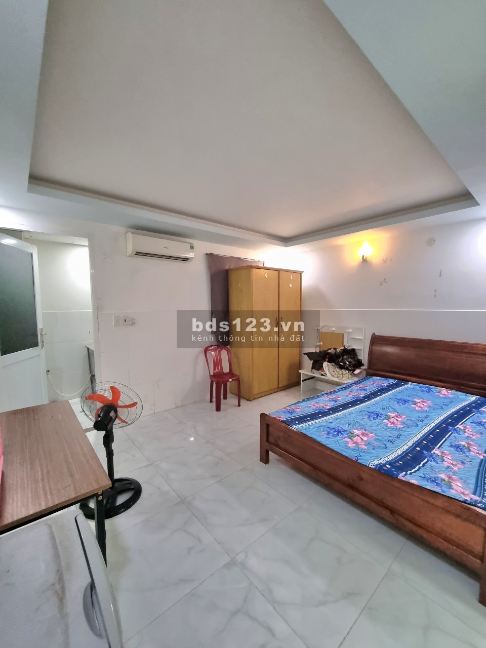 Còn 1 phóng duy nhất Lâm Văn Bền tiện sang Nguyễn Văn Linh, Trần Xuân Soạn, Nguyễn Thi Thập, Quận 7.