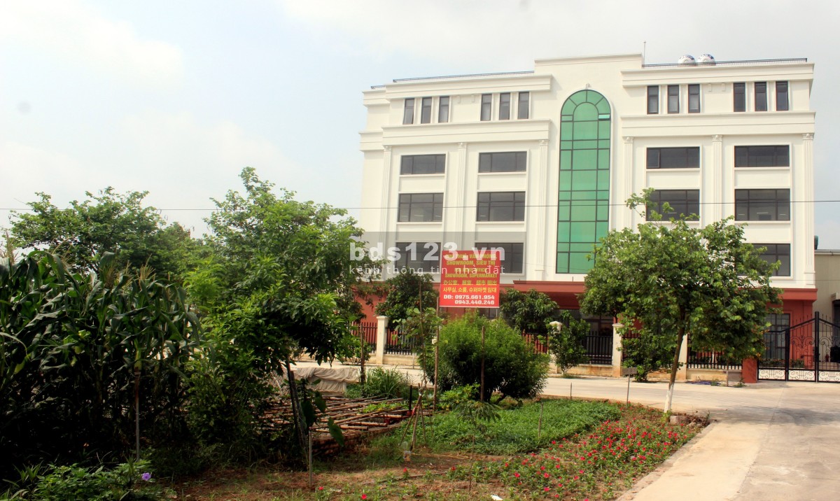 Cho thuê tầng 1,2,3 làm văn phòng tại Quế Võ, showroom, siêu thị