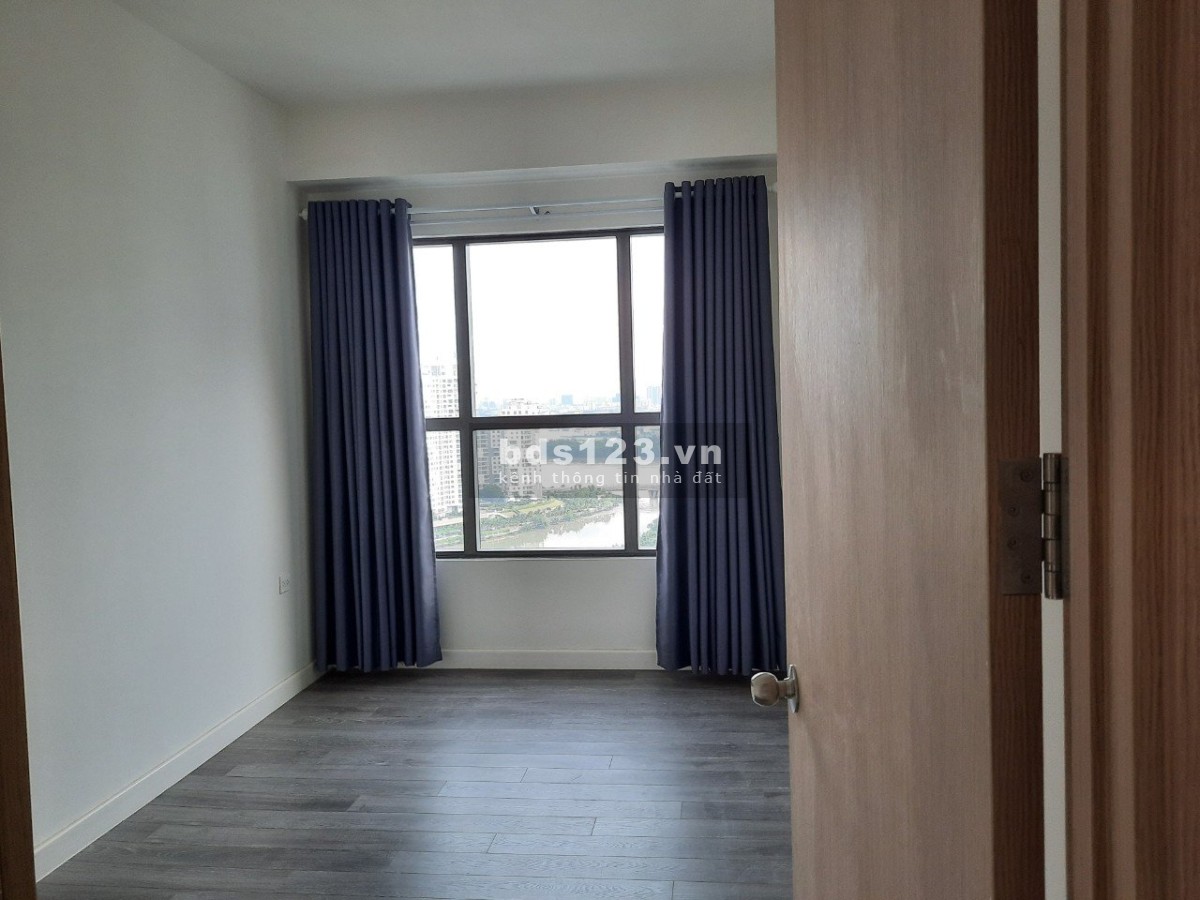 Bán căn hộ The Sun Avenue 3 PN, nội thất cơ bản, DT 96m2, giá 5,2 tỷ LH 0903681920