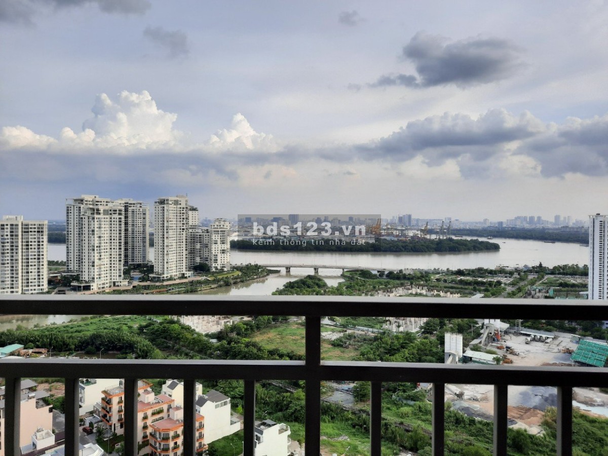 Bán căn hộ The Sun Avenue 3 PN, nội thất cơ bản, DT 96m2, giá 5,2 tỷ LH 0903681920