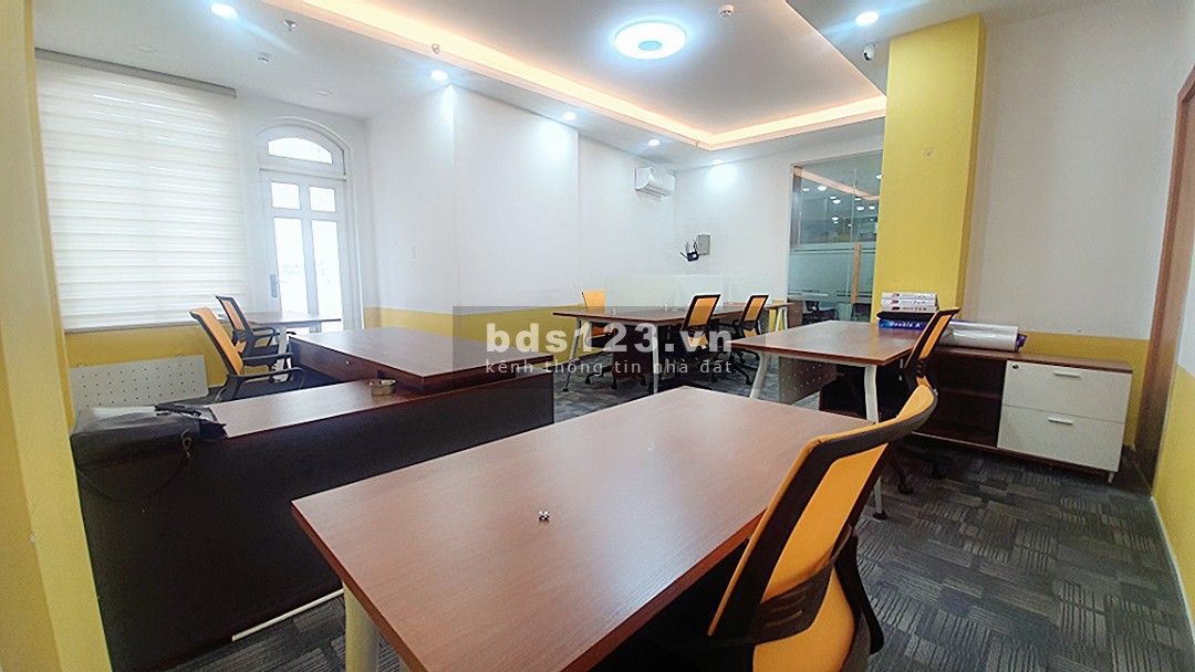Cho thuê văn phòng mặt bằng tầng trệt đường Trần Xuân Soạn Q7 (miễn phí quản lý)