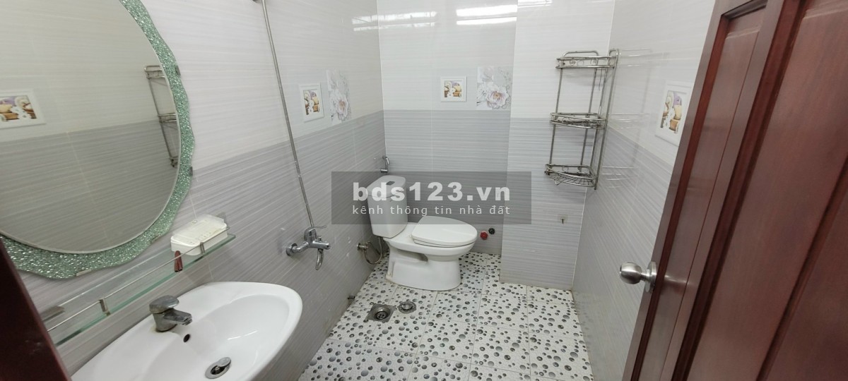 Cho thuê nhà Thạch Lộc 14, 2 lầu 3pn, 3 wc gần cầu vượt ngã tư Ga