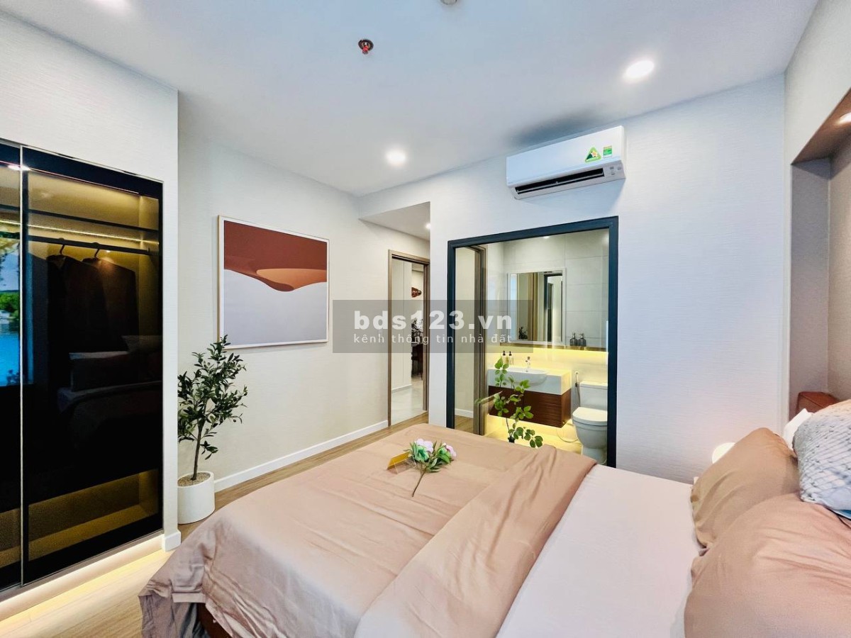 Bán căn hộ 2PN, 63M2, mặt tiền đường vành đai 3, giá chỉ từ 40tr/m2