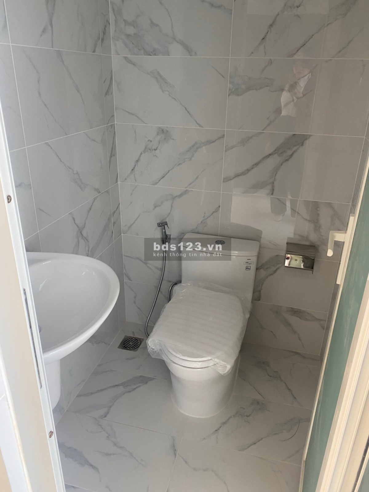 Cho thuê Cặp Shophouse mặt tiền B2 nhà mới tinh giá 220 triệu tháng