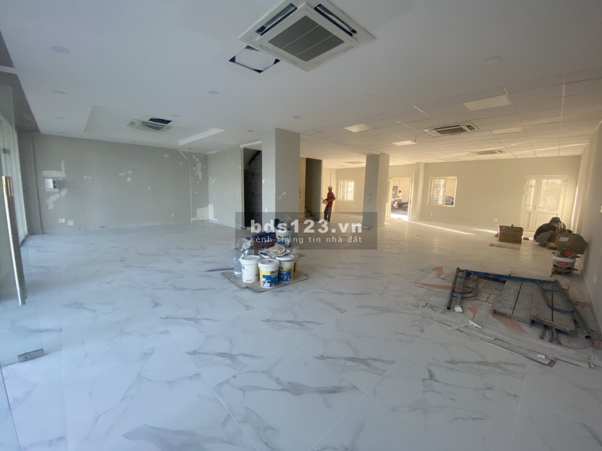 Cho thuê Cặp Shophouse mặt tiền B2 nhà mới tinh giá 220 triệu tháng