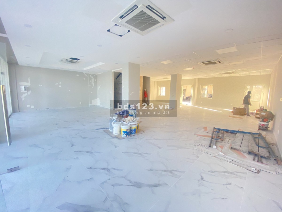 Cho thuê Cặp Shophouse mặt tiền B2 nhà mới tinh giá 220 triệu tháng