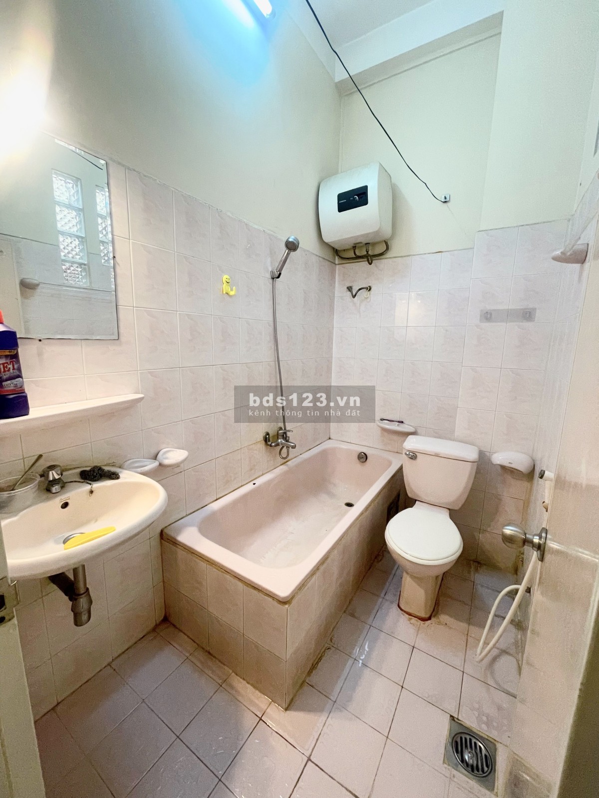 Chính chủ cho Thuê Phòng Lớn 35m2 Tại Trung Tâm Quận Bình Thạnh Phường 19 cách Quận 1 ~ 300m
