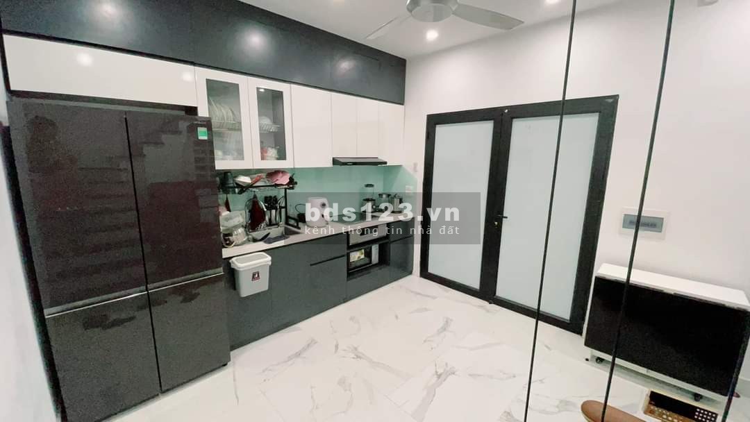 Bán nhà gấp ở mặt tiền Lũy Bán Bích, P. Tân Thành, quận Tân Phú, 32m2, giá: 7.2 tỷ