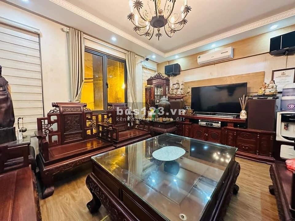 Bán nhà Võ Chí Công, lô góc 3 mặt thoáng, nhà vượng khí, 42M2 – 7,5 tỉ