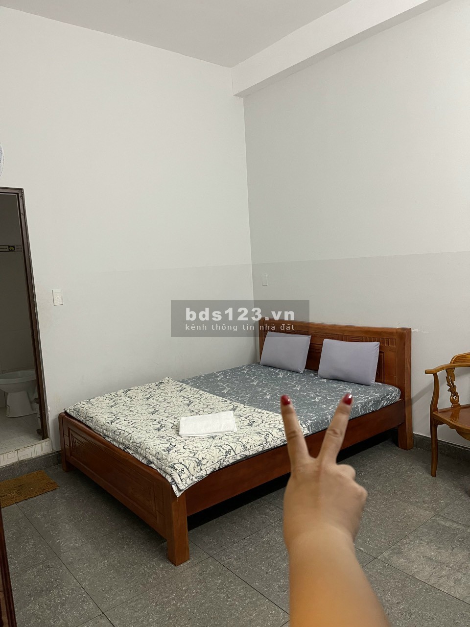 Hàng hot!Bán nhà nghỉ 1 trệt 2 lầu, 18 phòng KDC D2D giá siêu rẻ