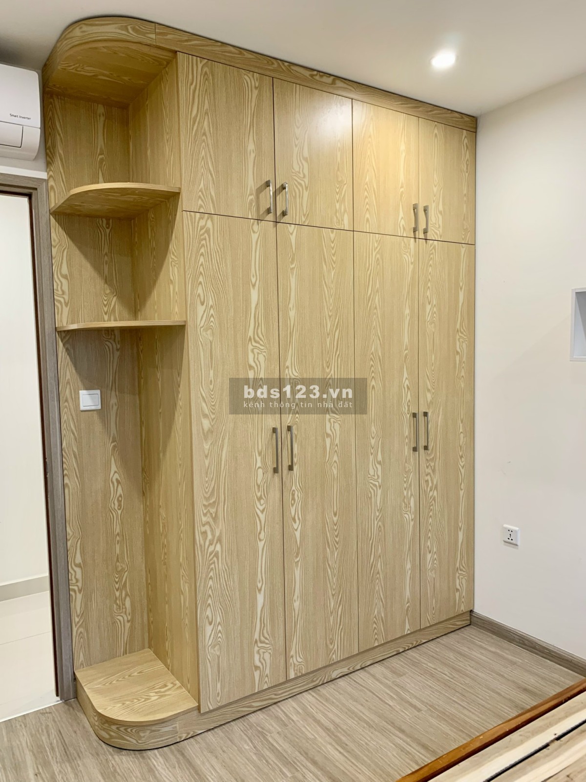Cho thuê căn hộ 3PN nội thất cơ bản chỉ 9,5 triệu tại Vinhomes Quận 9