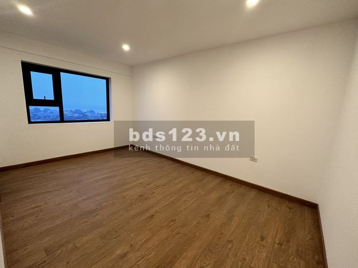 Rẻ! Bán căn hộ 2PN 70m2 giá 2.4 tỉ tại Eco Lake View, 32 Đại Từ. LH: 0975.997.166