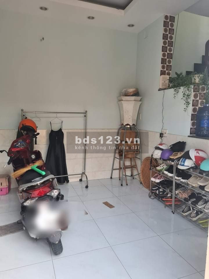 Trống 1 Phòng Nữ, Có Máy Lạnh Bao Điện Nước, Full Nội Thất, Nhà Wc Riêng, Không Chung Chủ, Giờ Tự Do