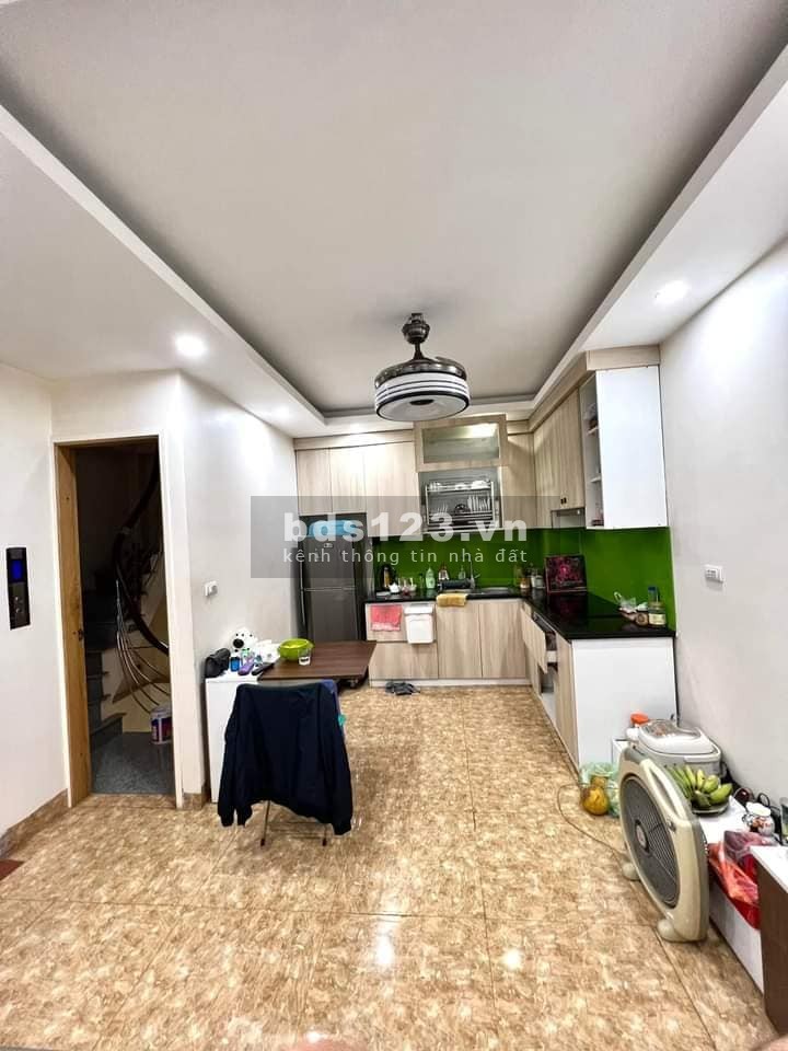 Bán nhà kinh doanh, ngõ ô tô Kim Ngưu 26m, 6 tầng, mt 5m, giá 5.2 tỷ.