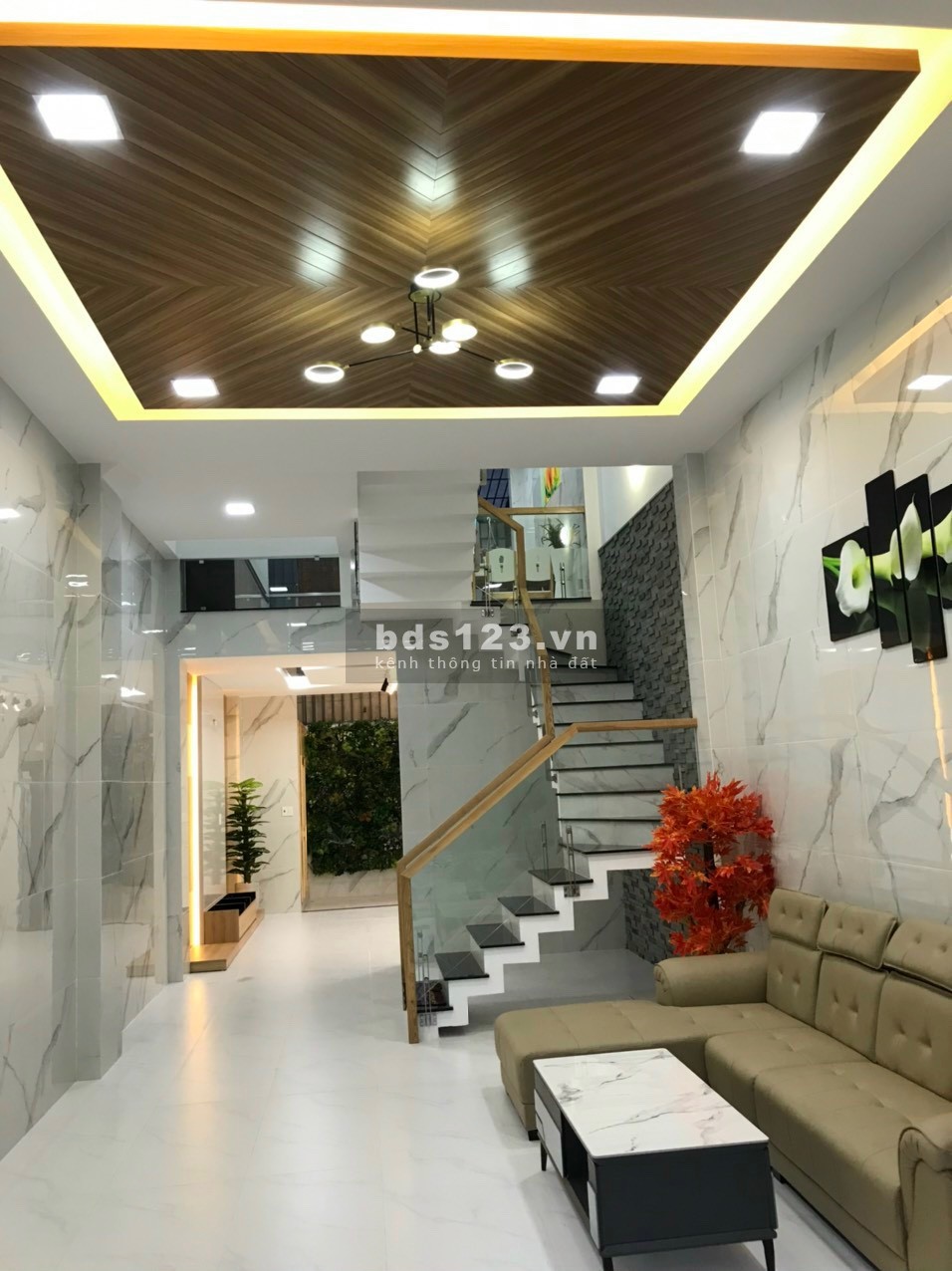 Kẹt tiền cần bán gấp nhà HXH đường Tống Văn Trân P5 Q11. DT: 4.5x16m