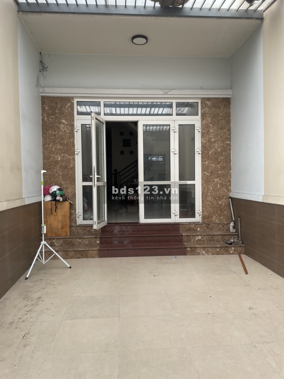 Cho thuê tầng trệt làm mặt bằng kinh doanh tại mặt tiền Trần Xuân Soạn Q7