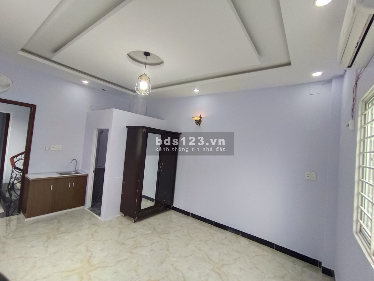 Cho thuê phòng trọ tại Trần Xuân Soạn, quận 7, để được 3 xe, 4 triệu/ tháng