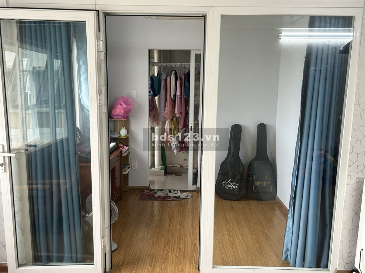 Cần bán căn hộ Flora Anh Đào gấp, 55m2 1 + 1PN full nội thất, view Global City, giá chỉ 1 tỷ 8