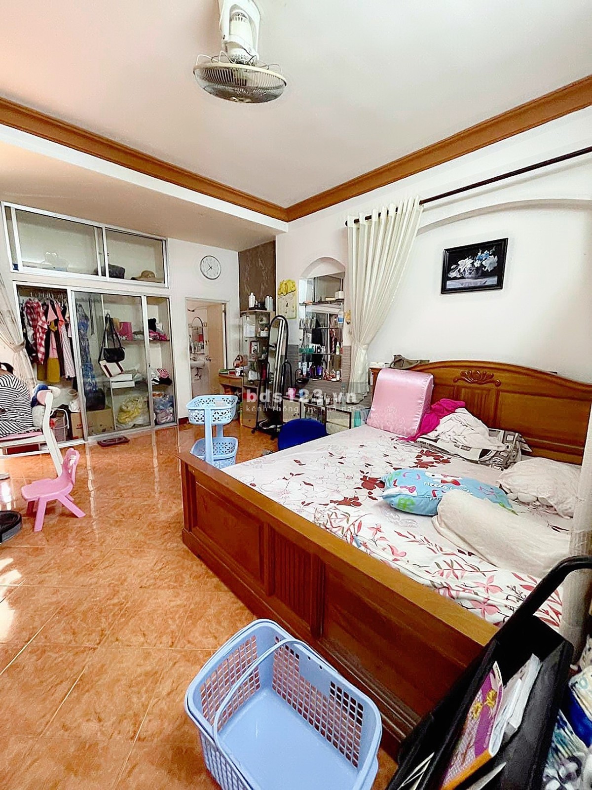 Kẹt tiền bán lỗ nhà Phan Đăng Lưu ngã tư PN, 3 tầng, 5PN, ngang 5.3m, 100m2 nhỉnh 9 tỷ