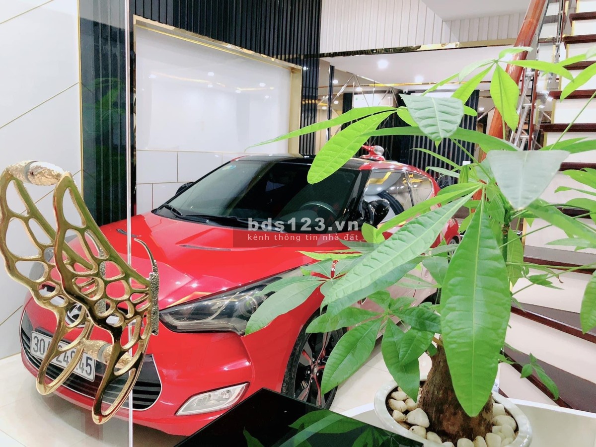 Bán gấp nhà phân lô quận Đống Đa, ôtô vào nhà, kinh doanh, cực gần phố, 45m2x6t, giá chỉ 14.6 tỷ.